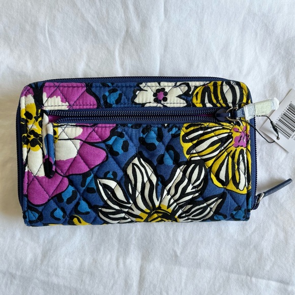 Vera Bradley Turnlock Wallet African Violet Quilted Floral Multicolor NWT - Picture 4 of 7